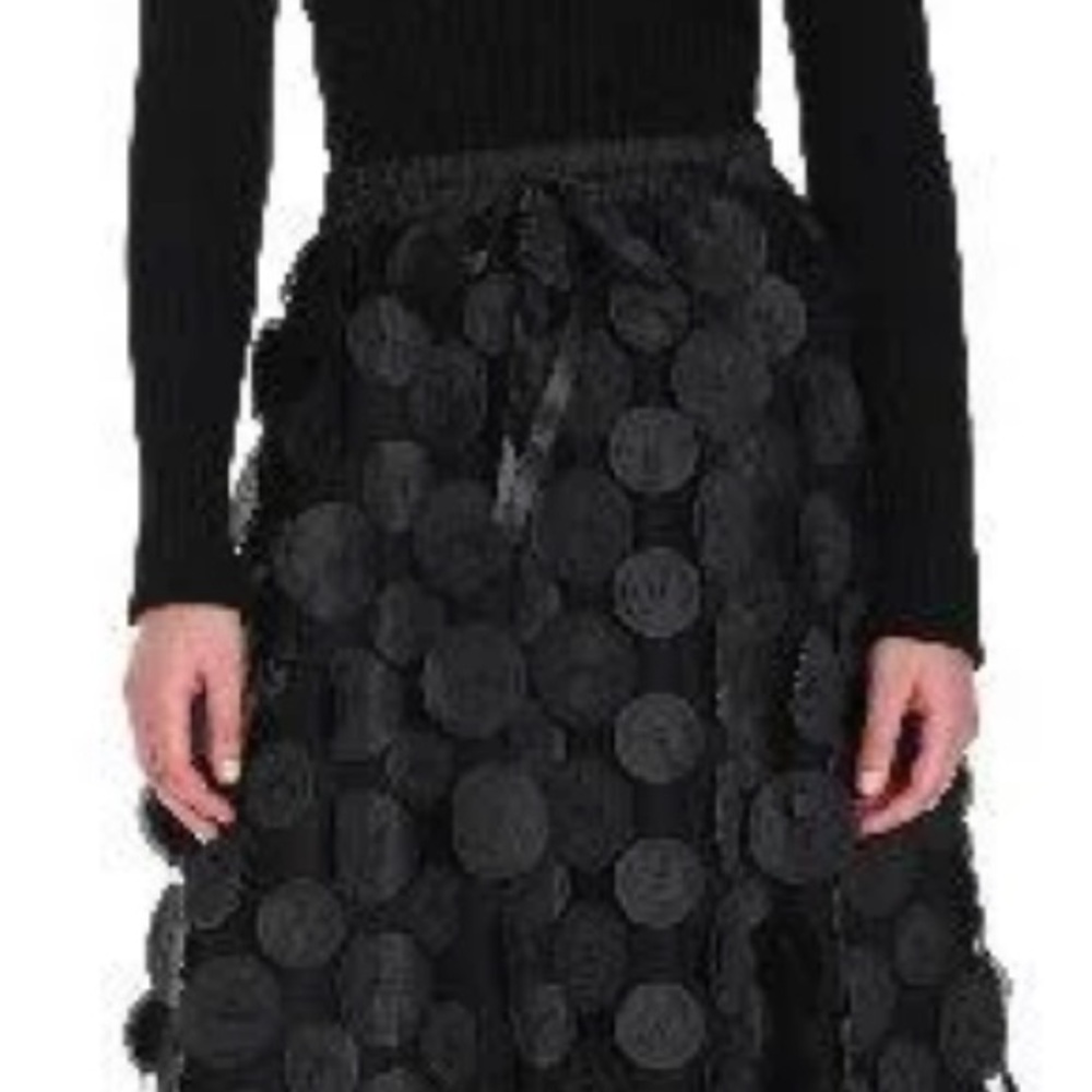 Tara Jarmon Black skirt. lace skirt size medium